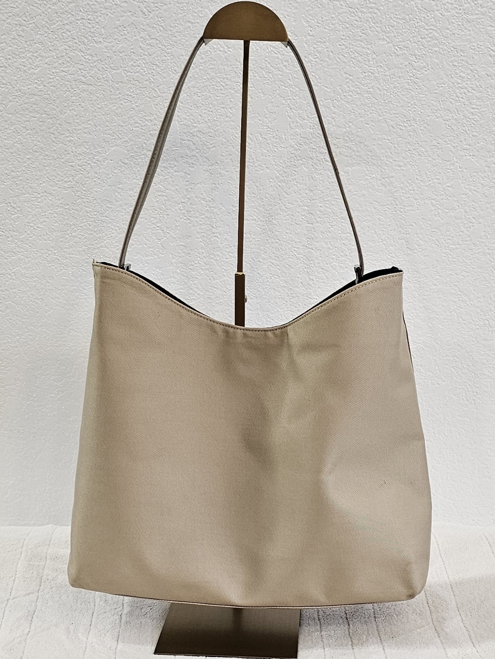 Vintage Givenchy 4G Logo Nylon & Suede Reversible Hobo Bag - Picture 3 of 16